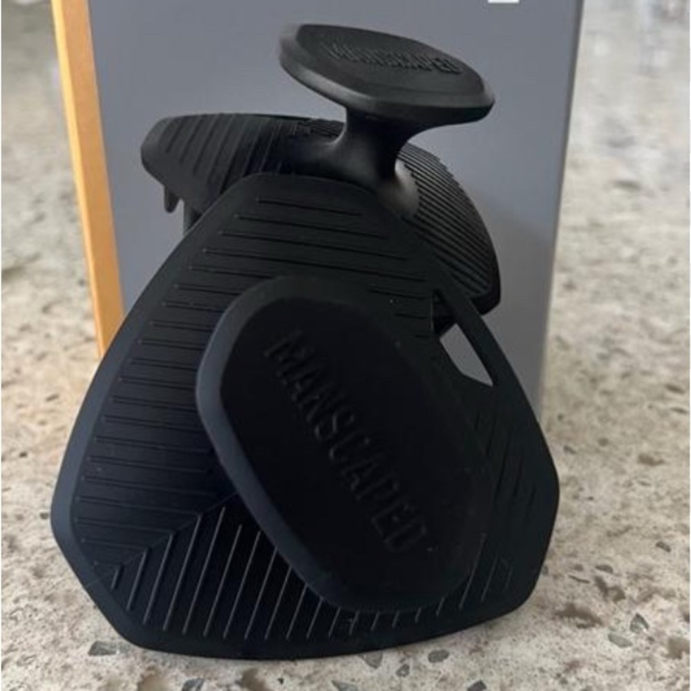 Manscaped Black scalp scrubber (without box). Never used